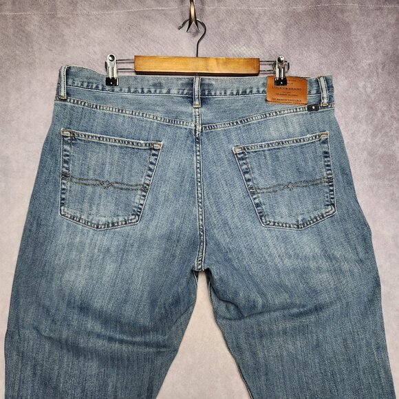 Lucky Brand 410 Athletic Slim Jeans Mens 38x30 Denim Stretch Candiani Casual - Picture 3 of 16